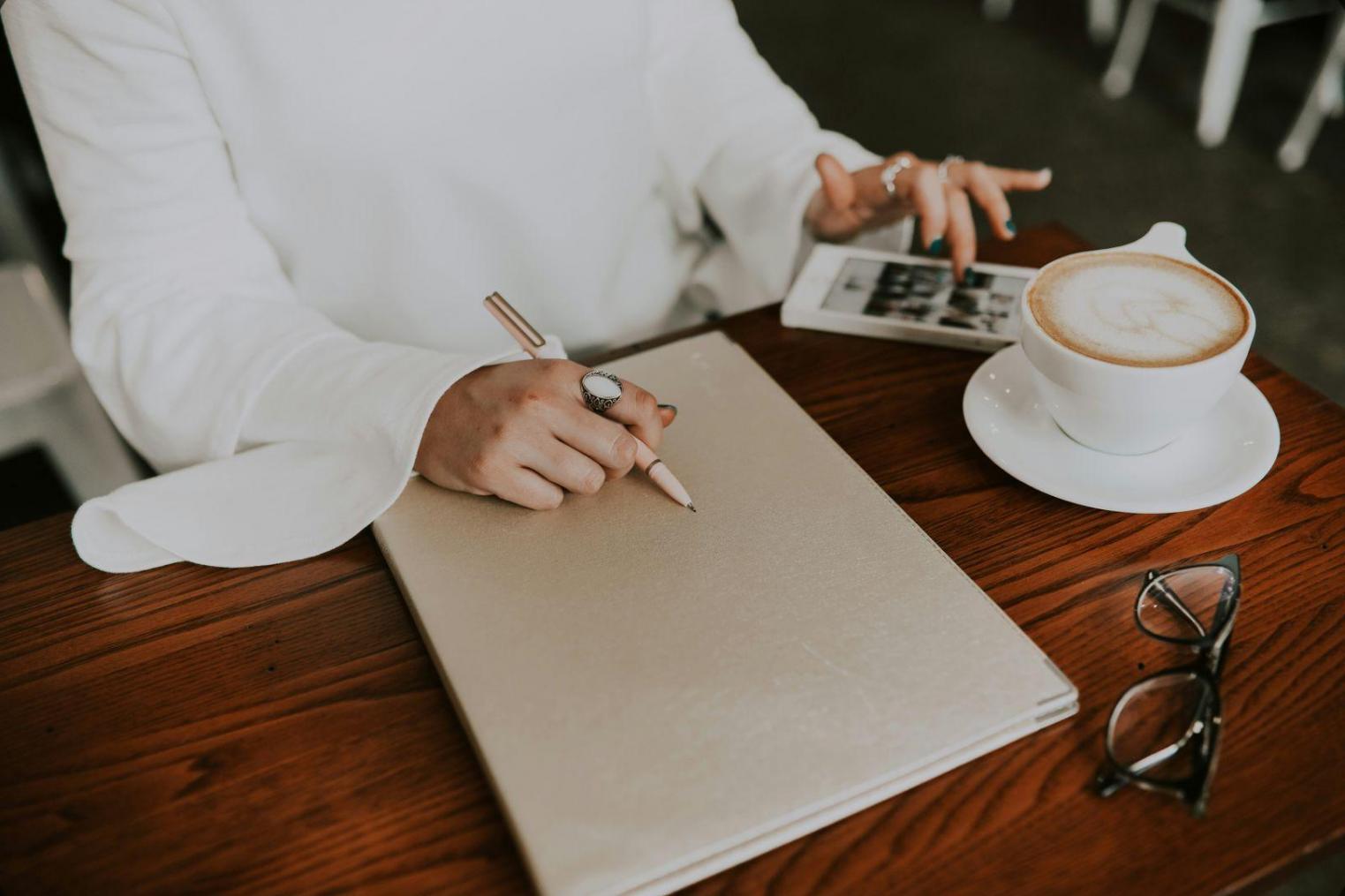 Studio di scrittura creativa per detective genre