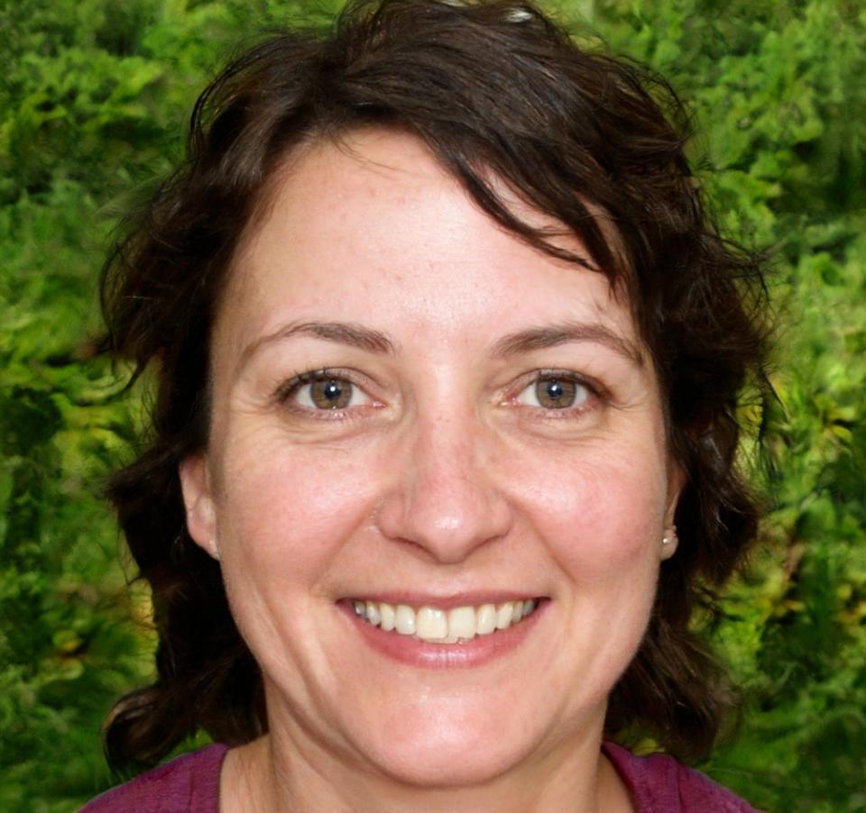 Ritratto di Eleonora Trevisan, coordinatrice didattica e specialista in psicologia dei personaggi investigativi